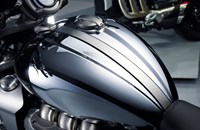 Triumph ROCKET 3 R CHROME EDITION 2023 - Bild 3