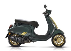 Vespa Sprint 50 Racing Sixties 2023
