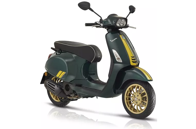 Vespa Sprint 50 Racing Sixties 2023 Vespa Sprint 50 Racing Sixties 2023