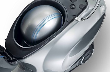 Vespa Elettrica 70 km/h 2023 - Bild 5