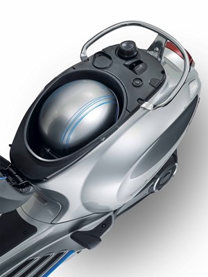 Vespa Elettrica 70 km/h () - Bild 4