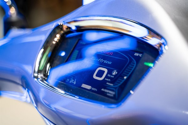 Vespa Elettrica 70 km/h () - Bild 7