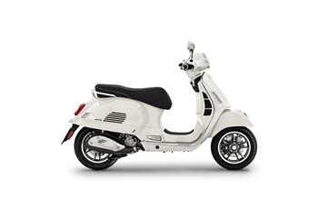 Vespa GTS 300 Super 2023 - Bild 4 Vespa GTS 300 Super 2023 - Bild 4