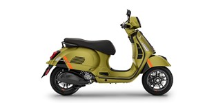 Vespa GTS 300 Super Sport 2023 vs Vespa GT 200 2006