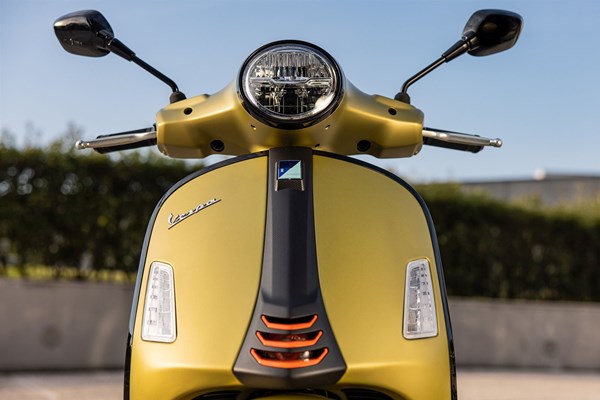Vespa GTS 300 Super Sport () - Bild 9