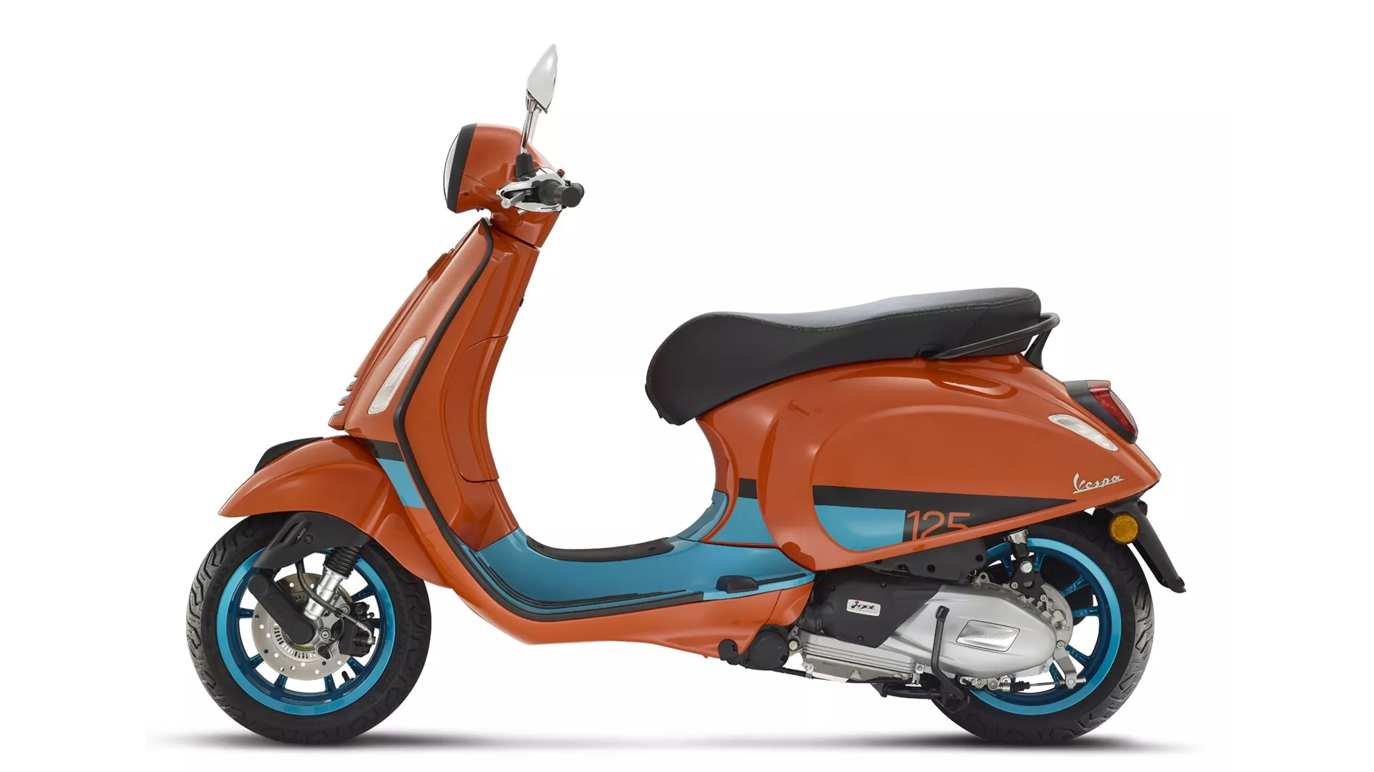 Vespa Primavera 125 Color Vibe - Image 4 Vespa Primavera 125 Color Vibe - Image 4
