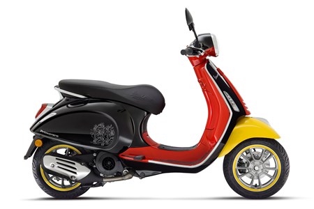 Vespa Primavera 150 Disney Mickey Mouse Edition 2023