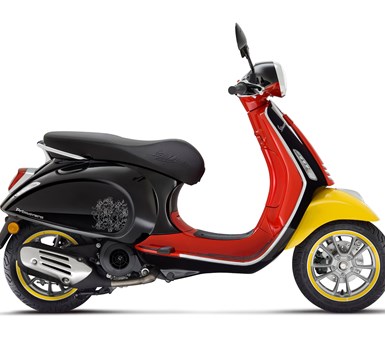 Vespa Primavera 150 Disney Mickey Mouse Edition