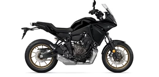 Yamaha XMAX 400 2018 vs Yamaha Tracer 7 2023 Yamaha XMAX 400 2018 vs Yamaha Tracer 7 2023