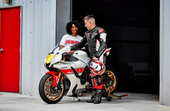 Yamaha R1 World GP 60th Anniversary 2023 - Bild 13 Yamaha R1 World GP 60th Anniversary 2023 - Bild 13