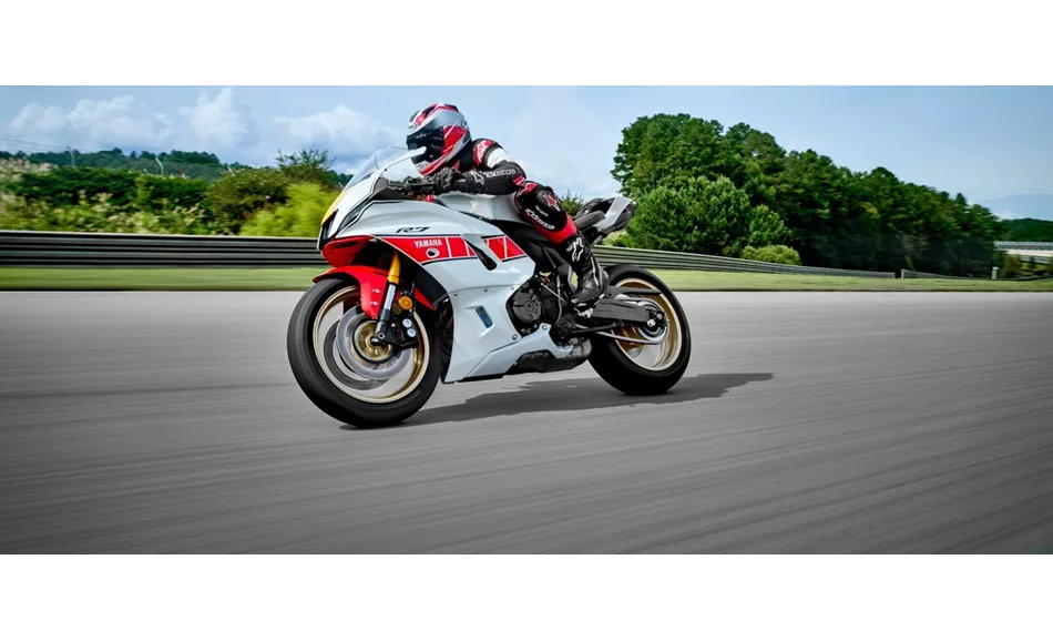 R1 Vs R7 Yamaha R7 World GP 60th Anniversary 2023 vs Yamaha R1 World GP 60th ...