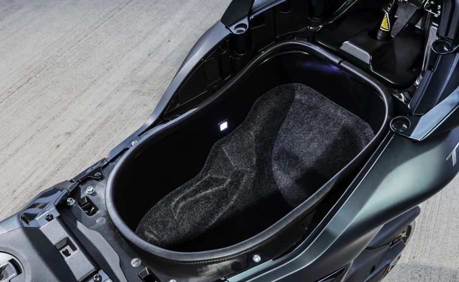 Yamaha TMAX Tech MAX Bild 3: Yamaha TMAX Tech MAX