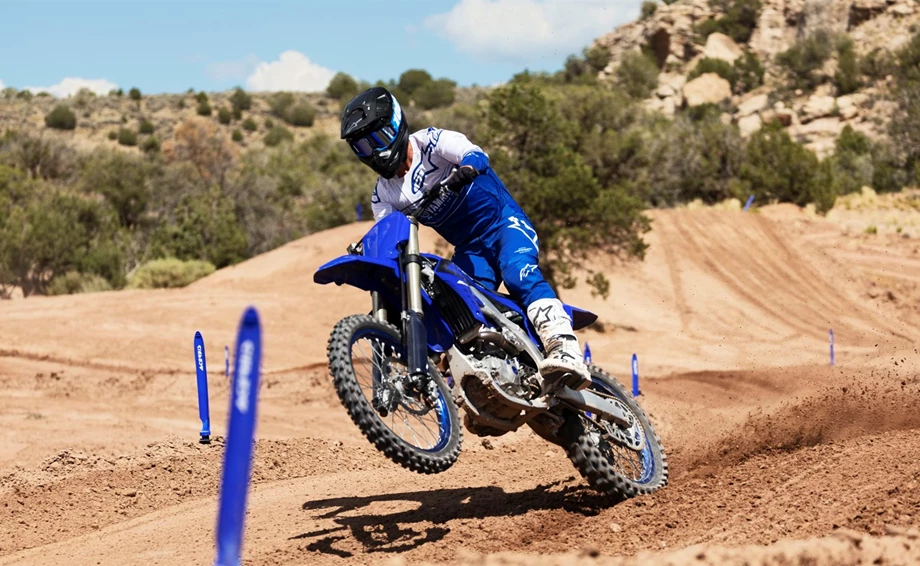 Yamaha YZ450F Bild 2: Yamaha YZ450F