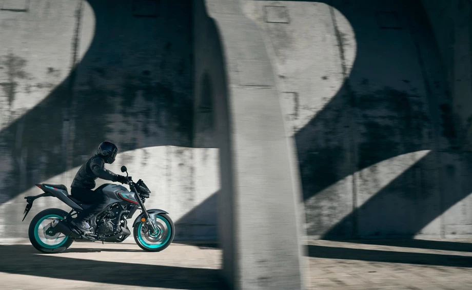 Yamaha MT-03 Bild 3: Yamaha MT-03