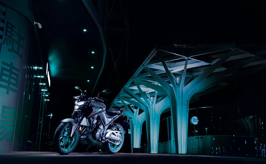 Yamaha MT-03 Bild 4: Yamaha MT-03