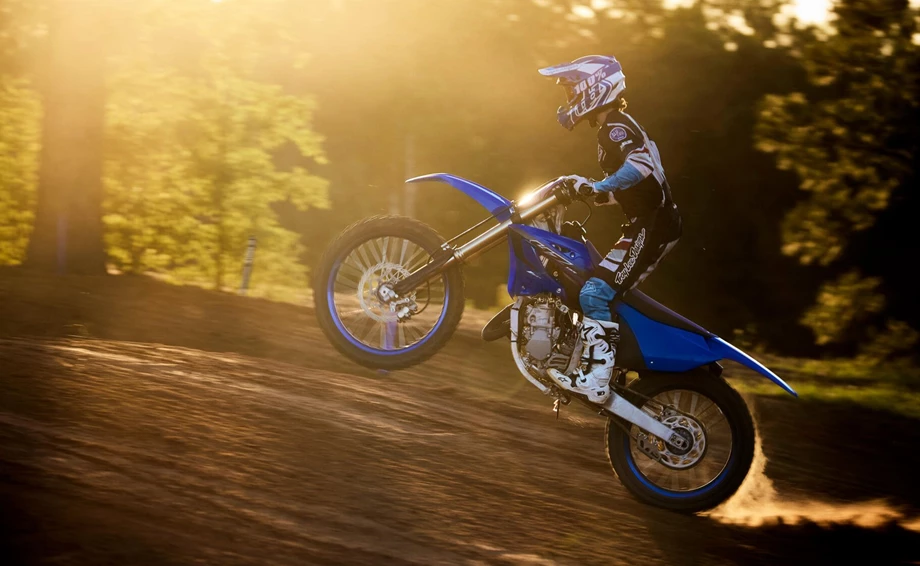 Yamaha YZ125LC Bild 2: Yamaha YZ125LC