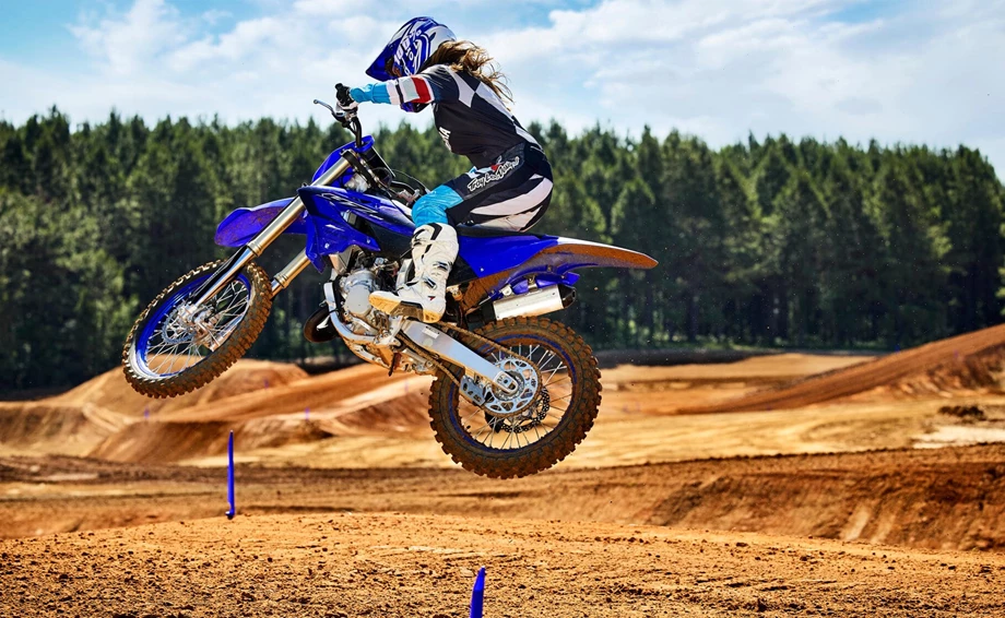 Yamaha YZ125LC Bild 4: Yamaha YZ125LC