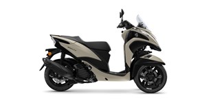 Yamaha Tricity 125 2023 vs Honda CB125R 2023