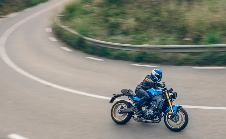 Yamaha XSR900 Bild 5: Yamaha XSR900