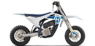 Husqvarna EE 3 2023 vs KTM SX-E 3 2022