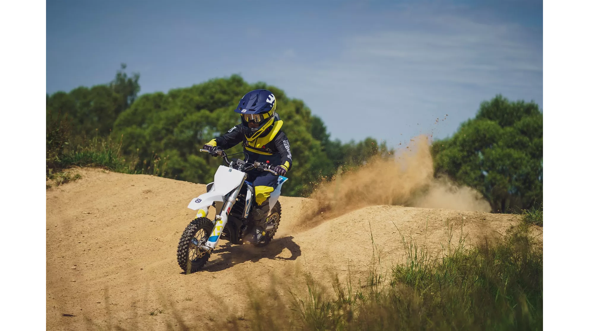 Husqvarna EE 3 - Image 2 Husqvarna EE 3 - Image 2