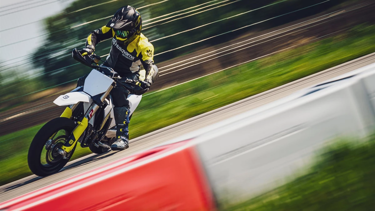 Husqvarna FS 450 Bild 2: Husqvarna FS 450