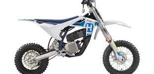 Husqvarna EE 5 2023 vs Husqvarna EE 5 2025