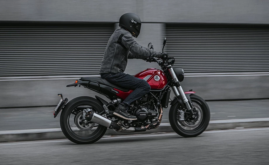 Benelli Leoncino 500 Bild 2: Benelli Leoncino 500