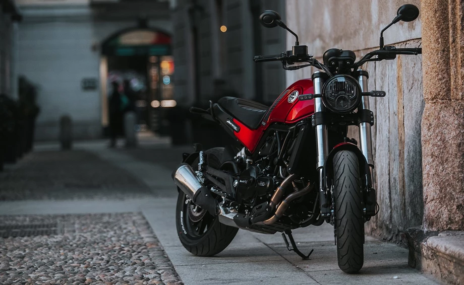 Benelli Leoncino 500 Bild 4: Benelli Leoncino 500