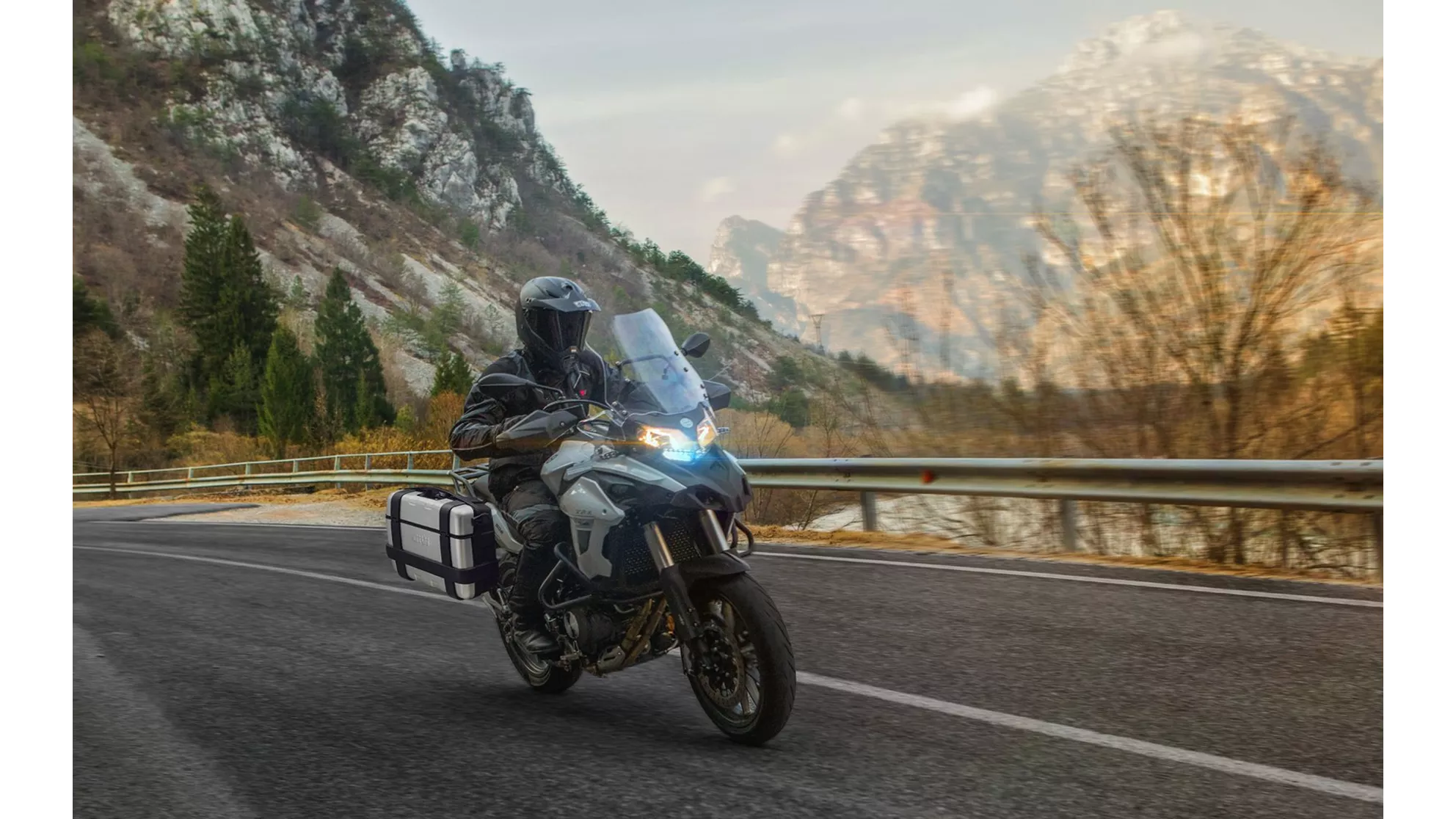 Benelli TRK 502 - Image 6 Benelli TRK 502 - Image 6