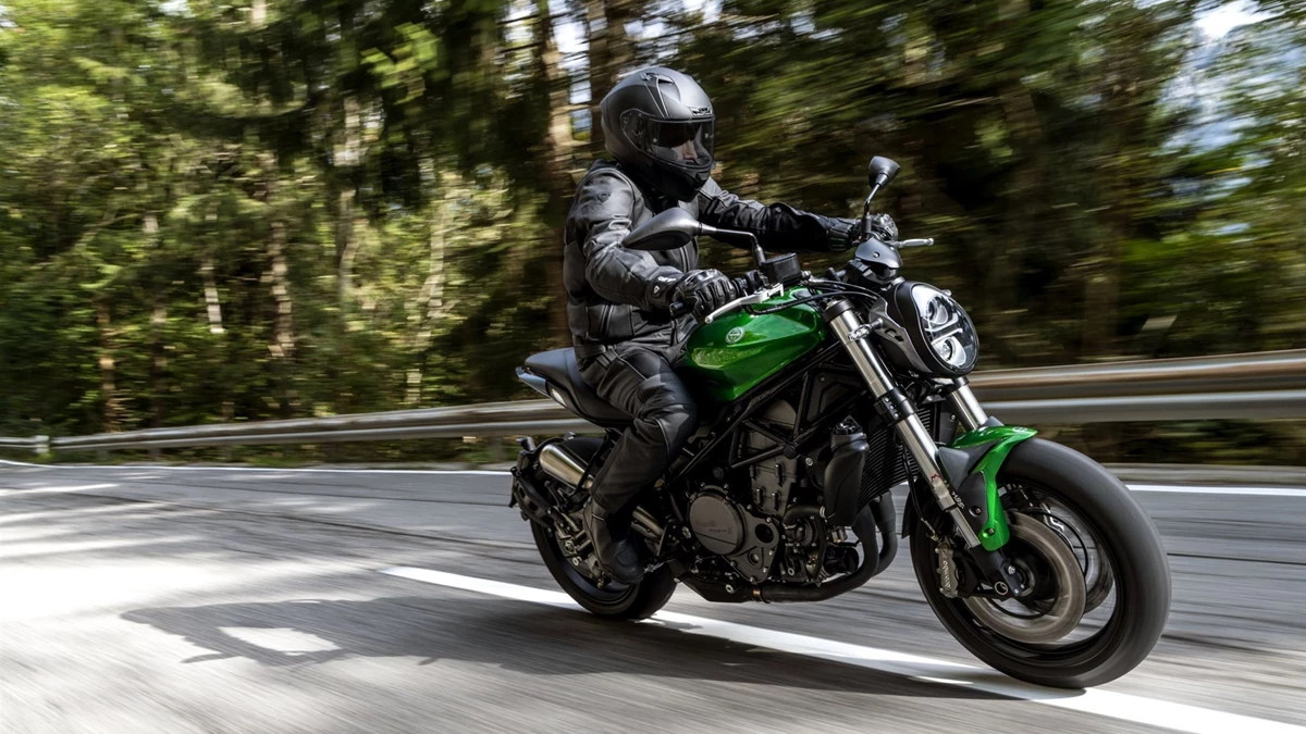 Benelli 752 S Bild 4: Benelli 752 S