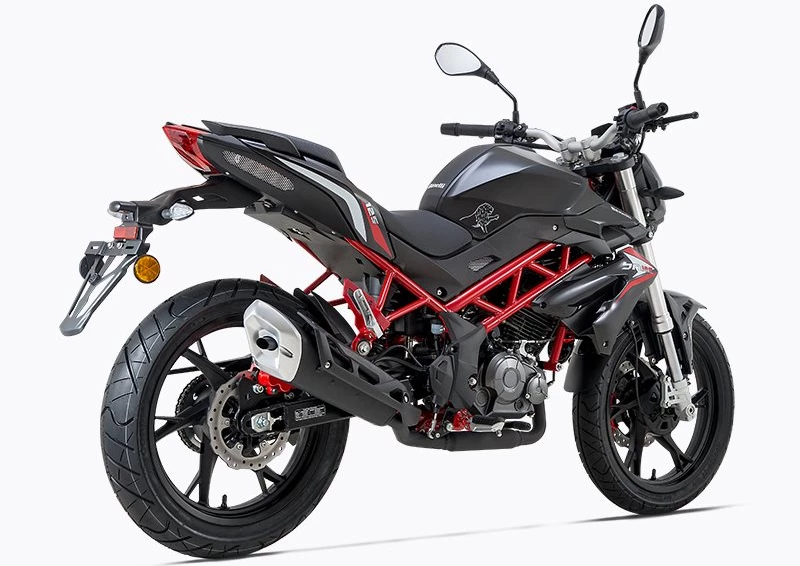 Benelli BN 125 Bild 3: Benelli BN 125