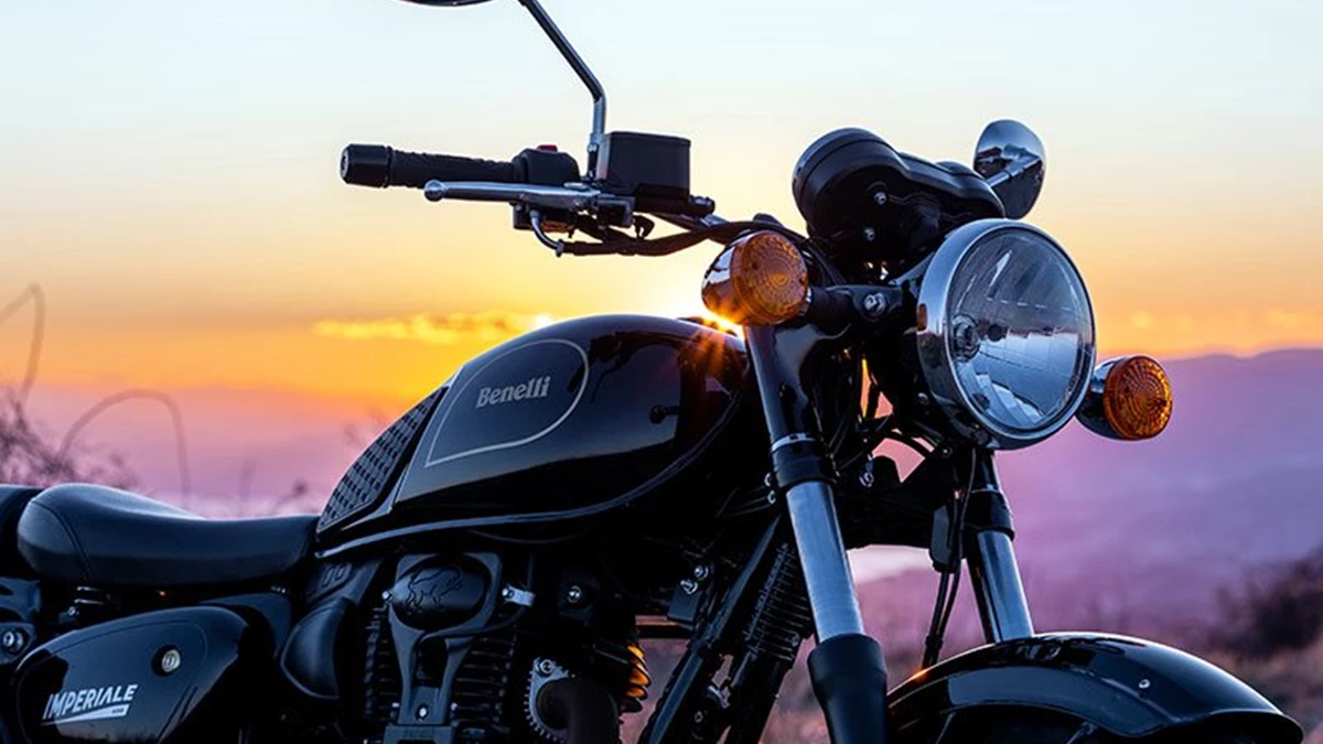 Benelli Imperiale 400 Bild 3: Benelli Imperiale 400