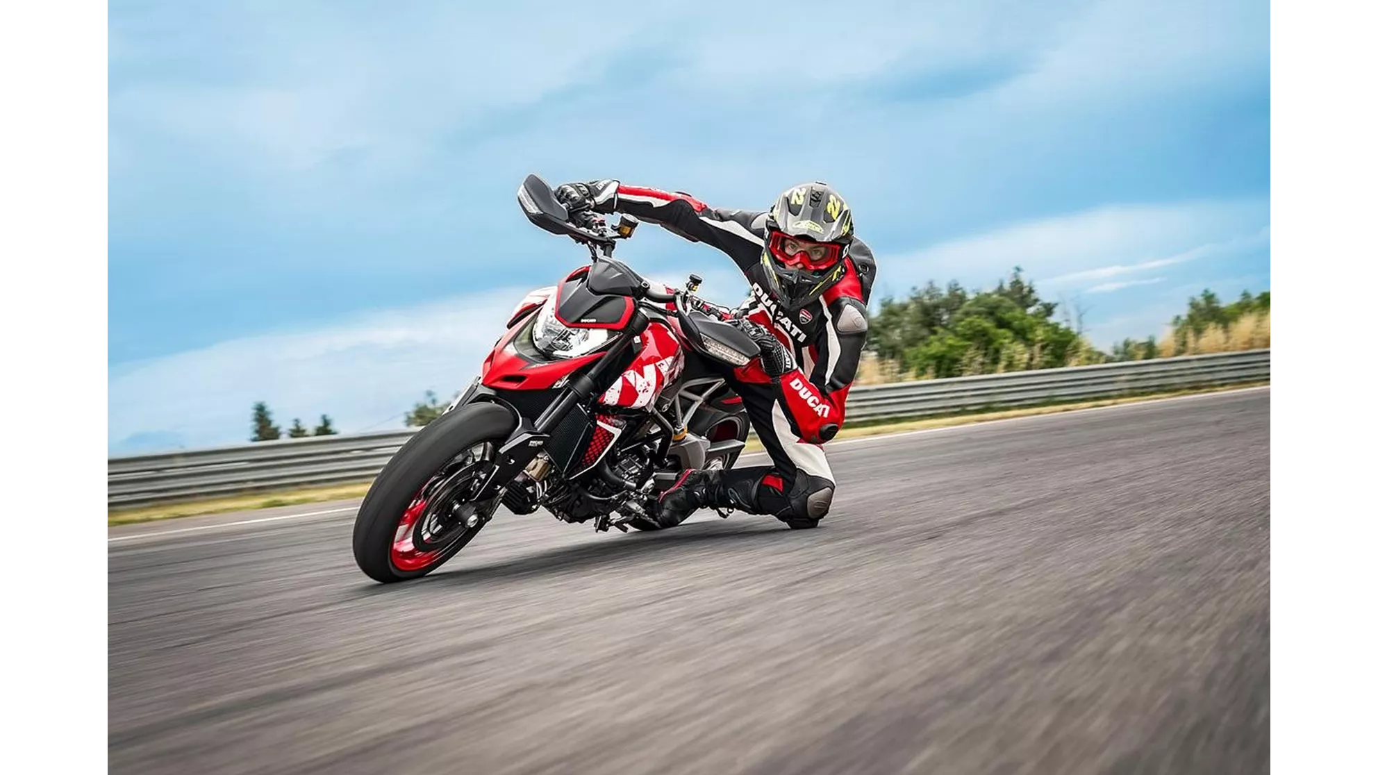 Ducati Hypermotard 950 RVE - Image 3 Ducati Hypermotard 950 RVE - Image 3