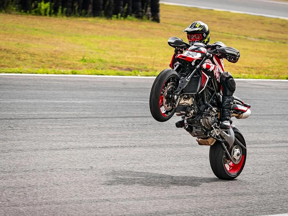Ducati Hypermotard 950 RVE Bild 8: Ducati Hypermotard 950 RVE