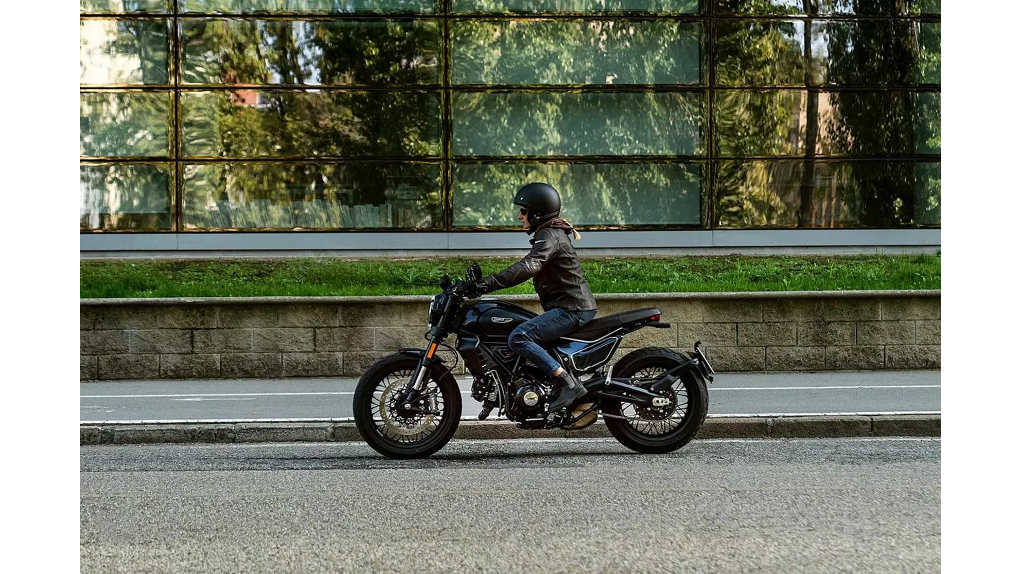 Ducati Scrambler Nightshift - Image 1 Ducati Scrambler Nightshift - Image 1