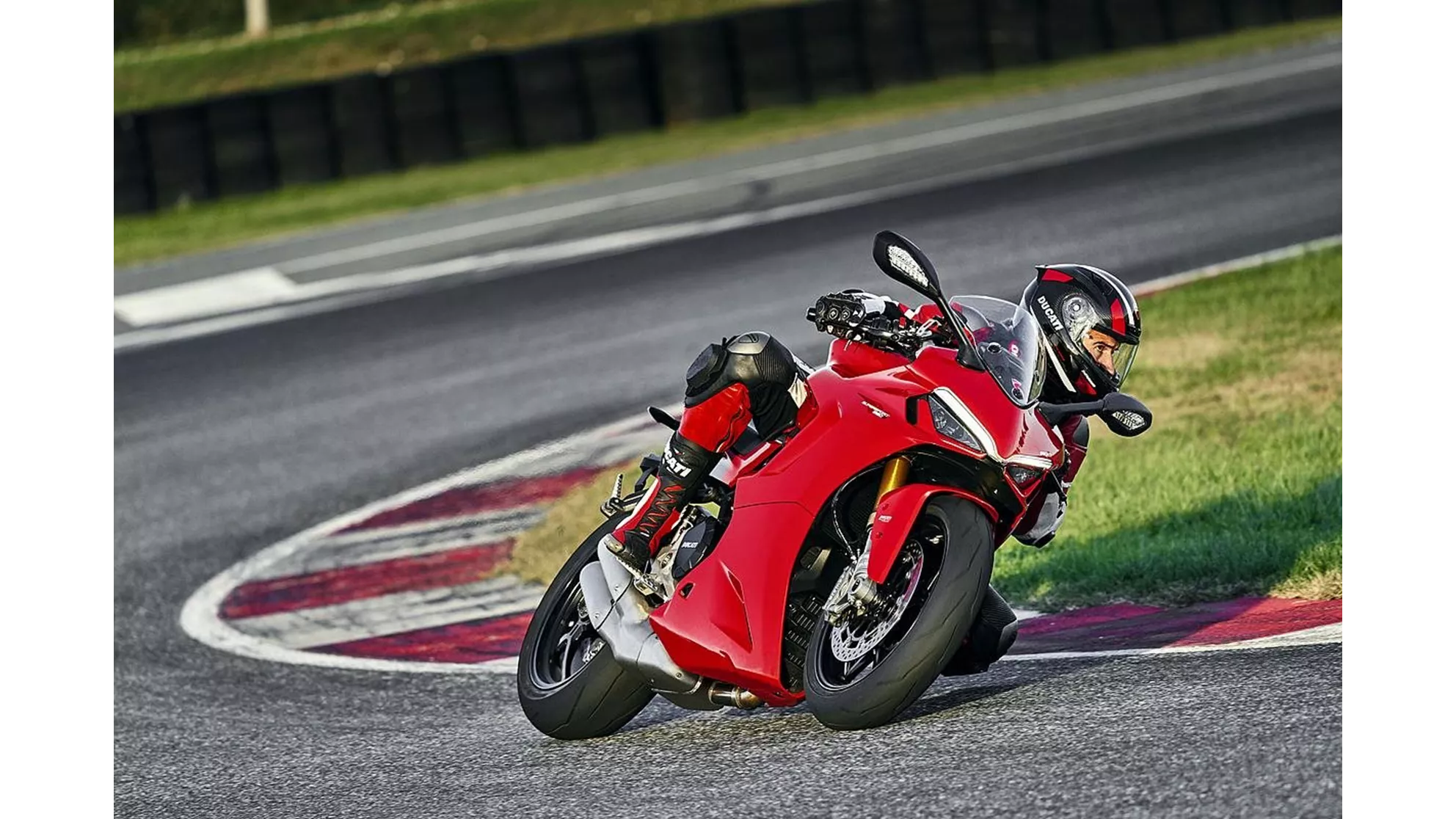 Ducati SuperSport 950 S - Image 15 Ducati SuperSport 950 S - Image 15