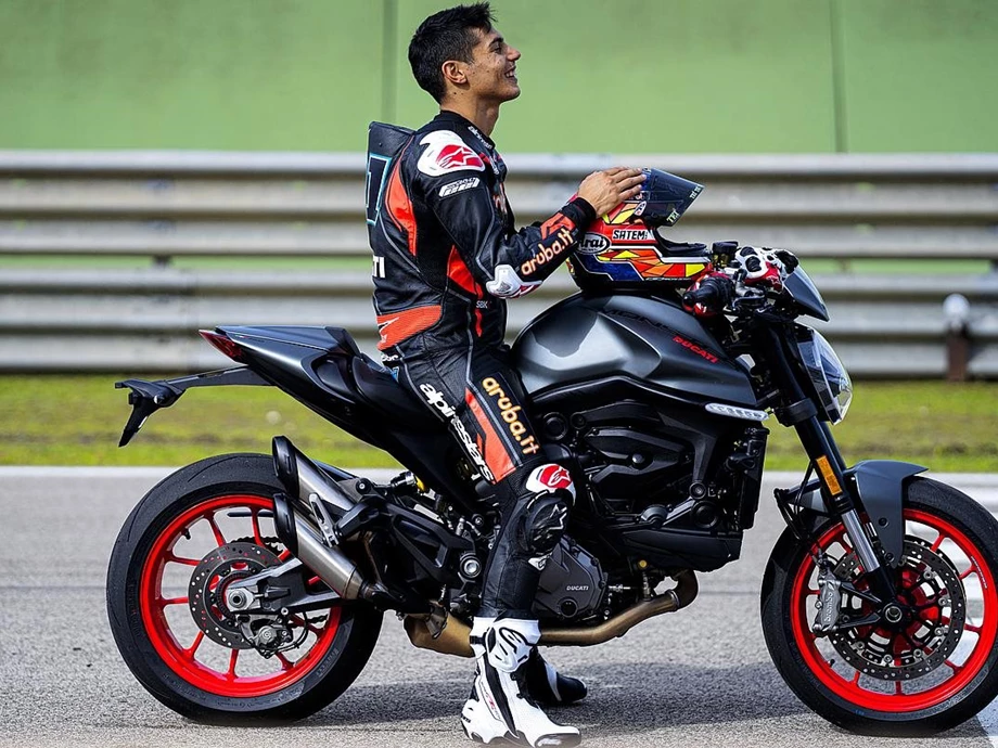 Ducati Monster + Bild 18: Ducati Monster +