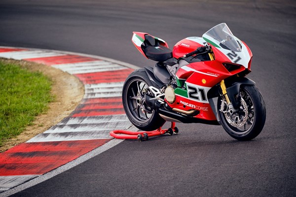 Ducati Panigale V2 Bayliss 1st Championship 20th Anniversary () - Bild 6