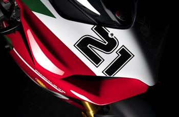 Ducati Panigale V2 Bayliss 1st Championship 20th Anniversary 2023 - Bild 12 Ducati Panigale V2 Bayliss 1st Championship 20th Anniversary 2023 - Bild 12