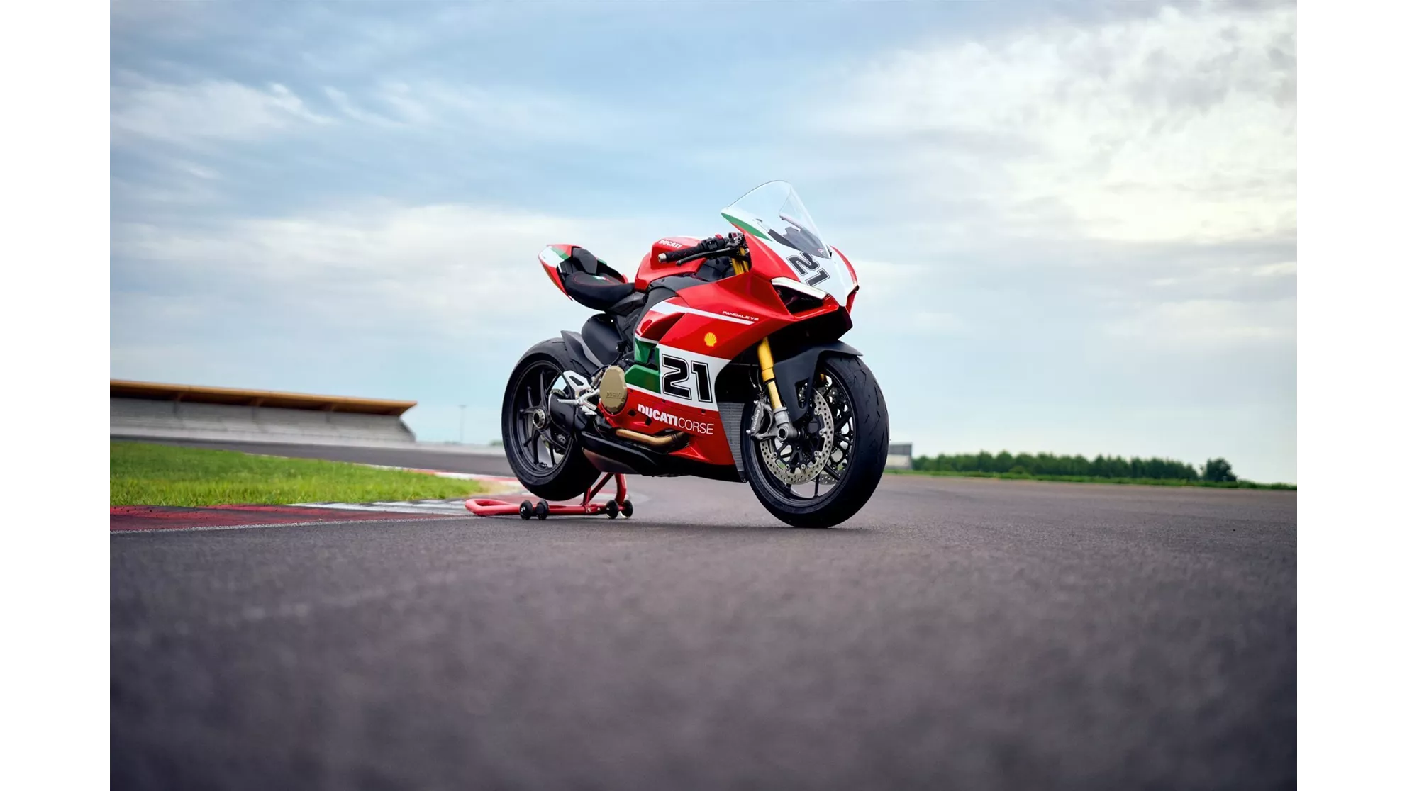 Ducati Panigale V2 Bayliss 1st Championship 20th Anniversary - Image 14 Ducati Panigale V2 Bayliss 1st Championship 20th Anniversary - Image 14