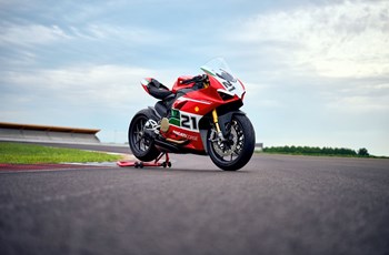 Ducati Panigale V2 Bayliss 1st Championship 20th Anniversary 2023 - Bild 16 Ducati Panigale V2 Bayliss 1st Championship 20th Anniversary 2023 - Bild 16