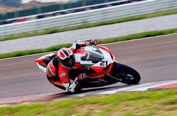 Ducati Panigale V2 Bayliss 1st Championship 20th Anniversary 2023 - Bild 23 Ducati Panigale V2 Bayliss 1st Championship 20th Anniversary 2023 - Bild 23