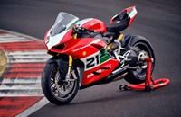 Ducati Panigale V2 Bayliss 1st Championship 20th Anniversary 2023 - Bild 24 Ducati Panigale V2 Bayliss 1st Championship 20th Anniversary 2023 - Bild 24