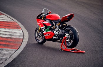 Ducati Panigale V2 Bayliss 1st Championship 20th Anniversary 2023 - Bild 25 Ducati Panigale V2 Bayliss 1st Championship 20th Anniversary 2023 - Bild 25