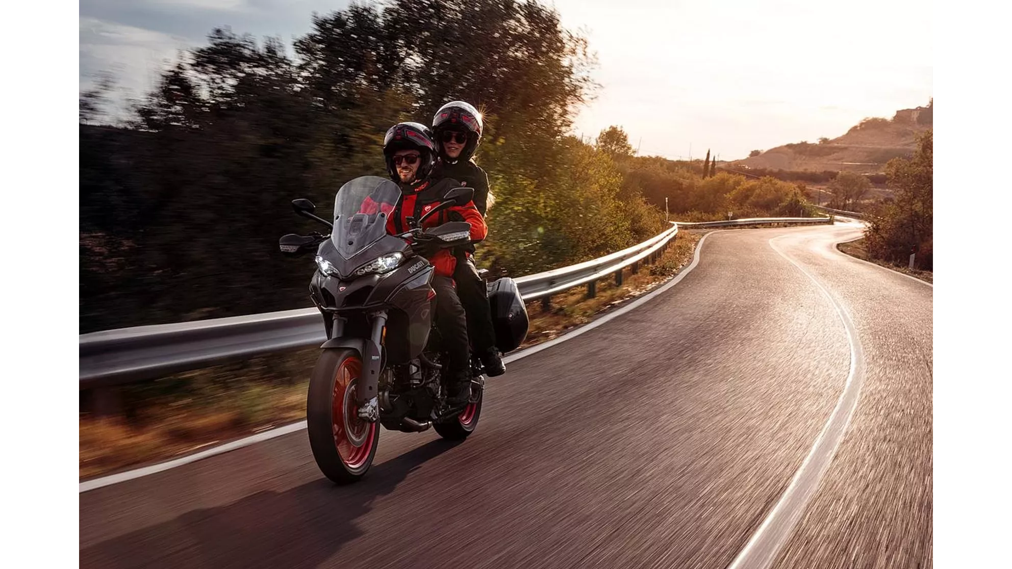 Ducati Multistrada V2 - Image 2 Ducati Multistrada V2 - Image 2