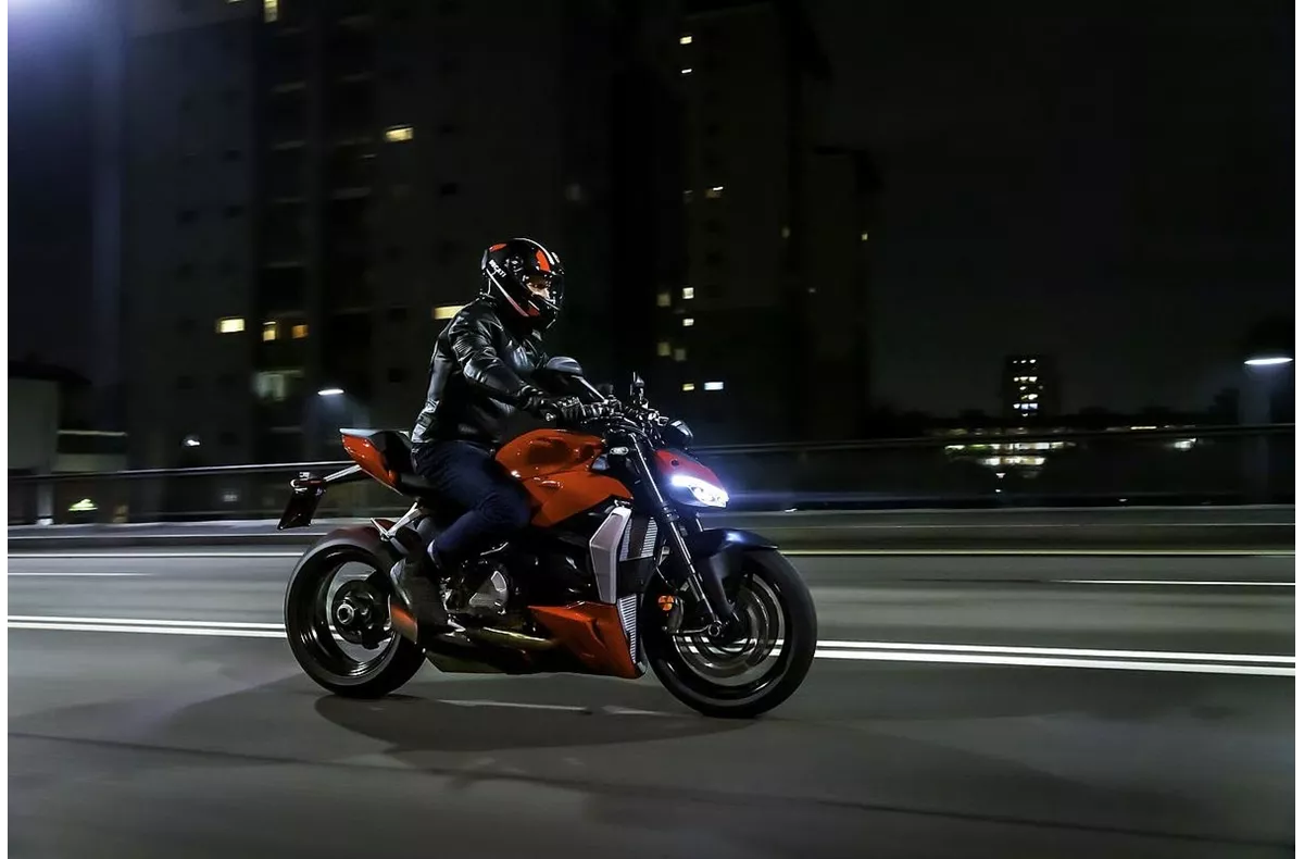 Ducati Streetfighter V2 Ducati Streetfighter V2