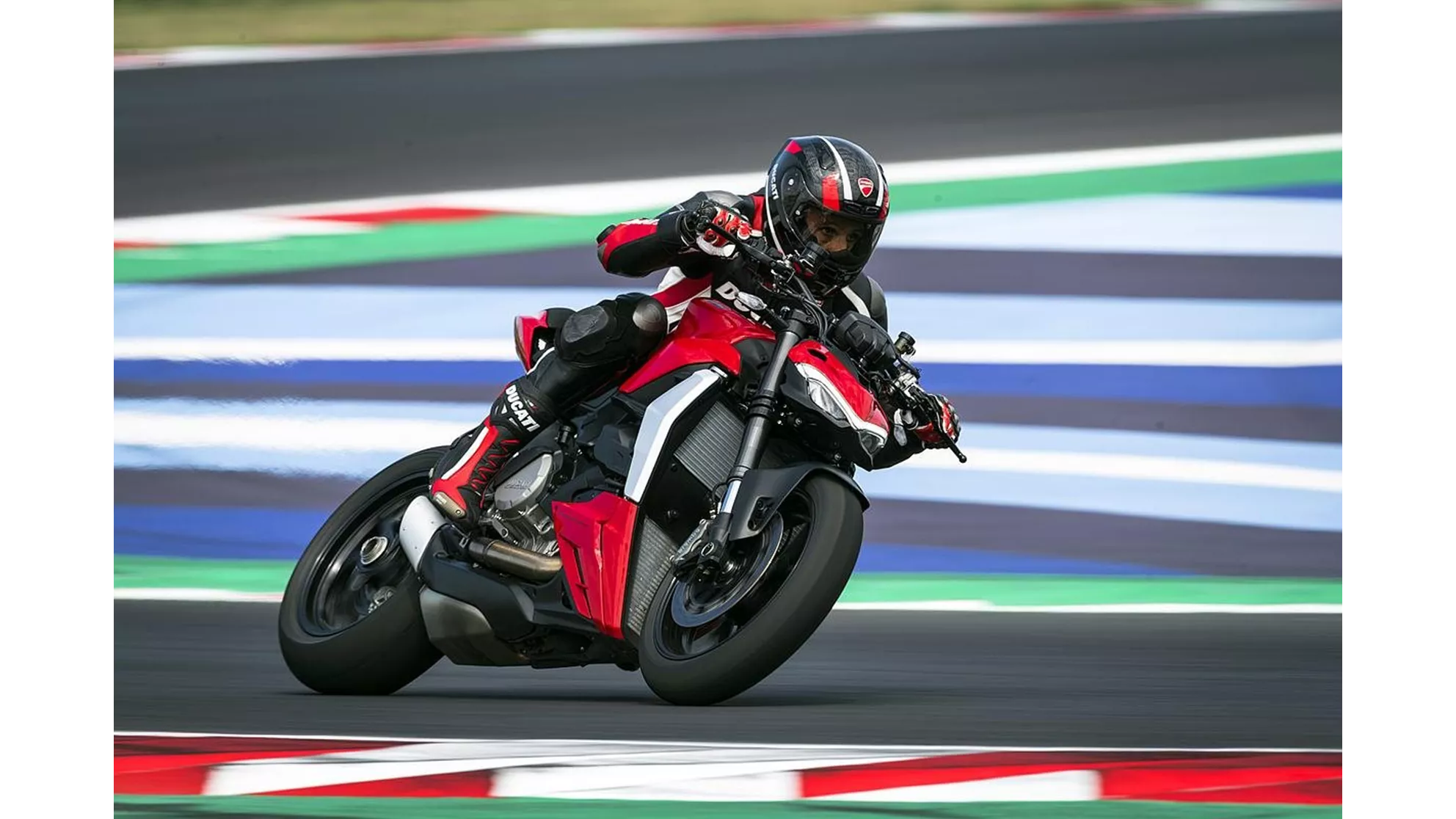 Ducati Streetfighter V2 - Image 12 Ducati Streetfighter V2 - Image 12