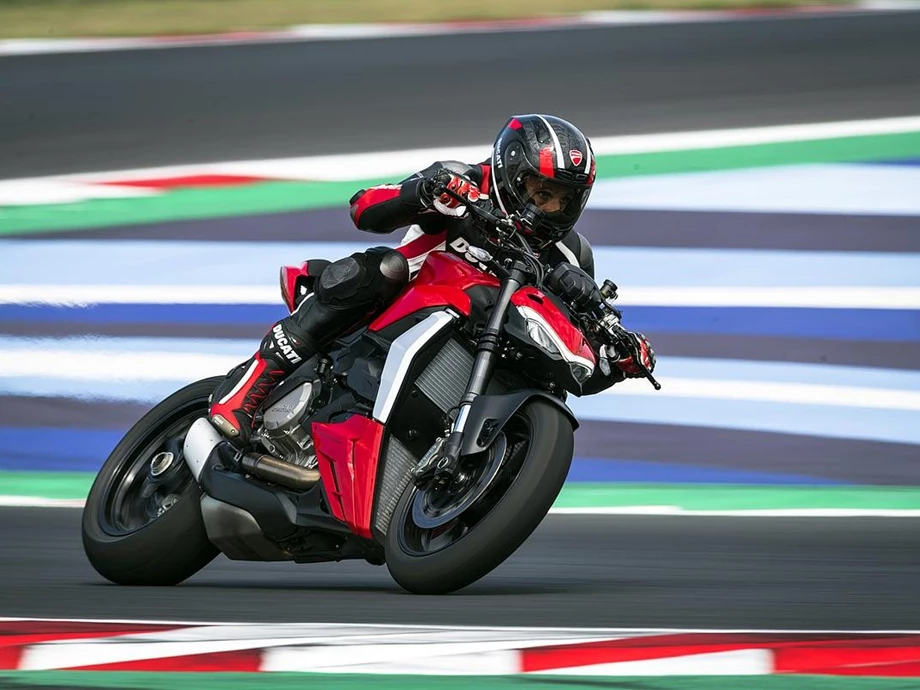 Ducati Streetfighter V2 Bild 14: Ducati Streetfighter V2