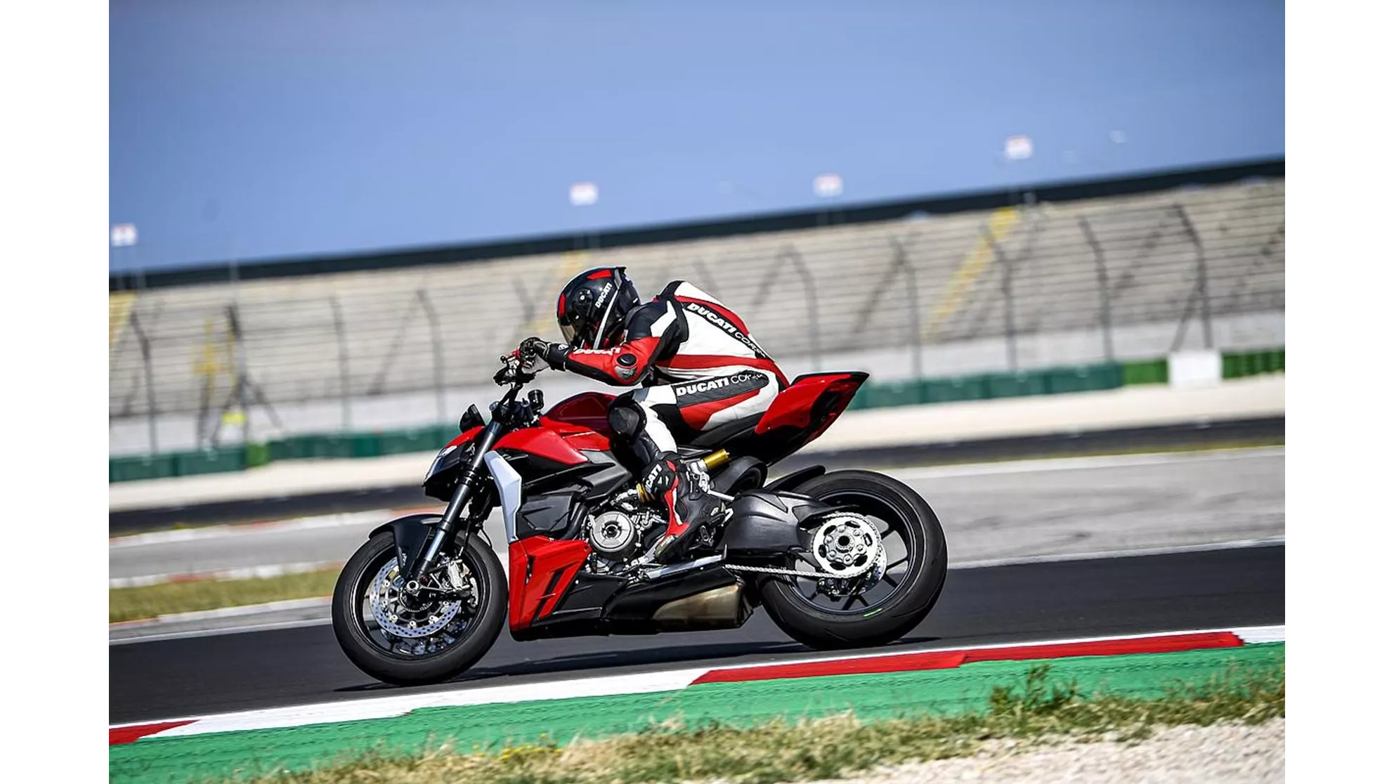 Ducati Streetfighter V2 - Image 13 Ducati Streetfighter V2 - Image 13